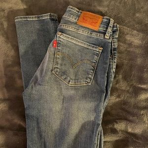 Ladies Levi’s Jeans